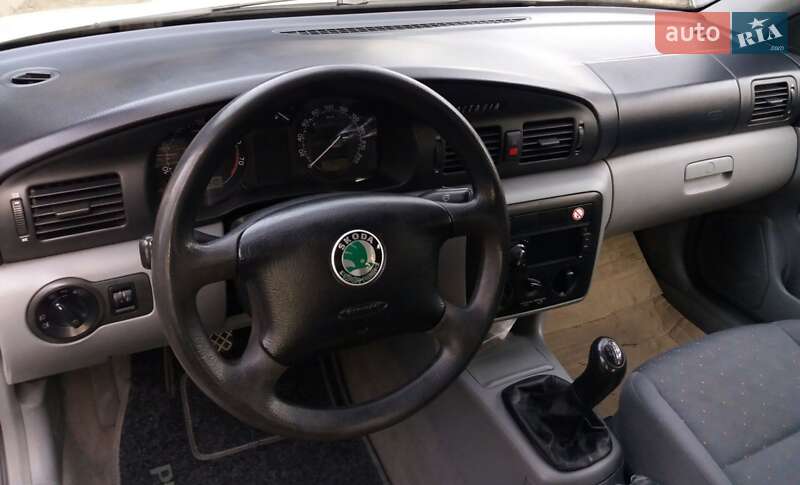 Універсал Skoda Octavia 2003 в Кам'янець-Подільському