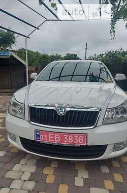 Универсал Skoda Octavia 2012 в Хотине