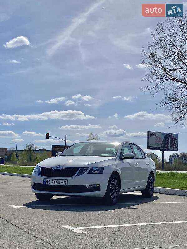 Лифтбек Skoda Octavia 2018 в Луцке