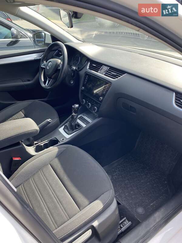 Лифтбек Skoda Octavia 2018 в Луцке