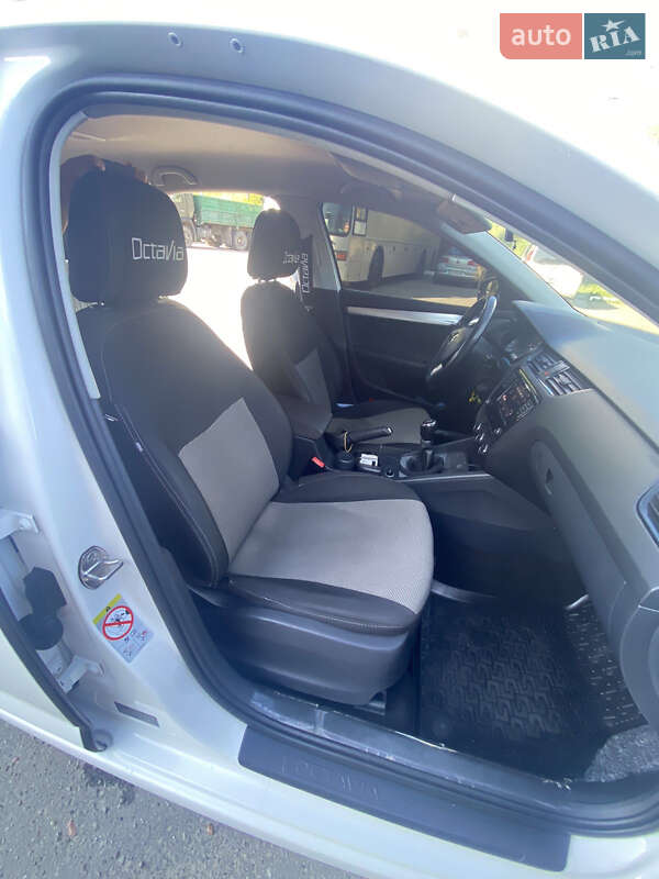 Лифтбек Skoda Octavia 2020 в Бориславе