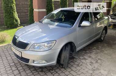 Лифтбек Skoda Octavia 2011 в 