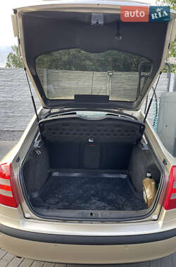 Ліфтбек Skoda Octavia 2005 в 