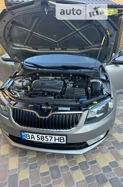 Лифтбек Skoda Octavia 2014 в Кропивницком