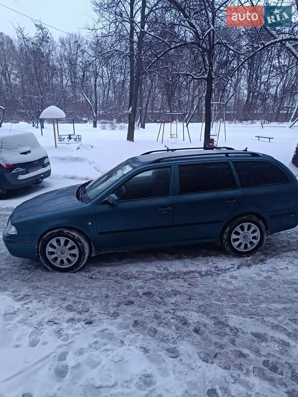 Універсал Skoda Octavia 2003 в Чернігові