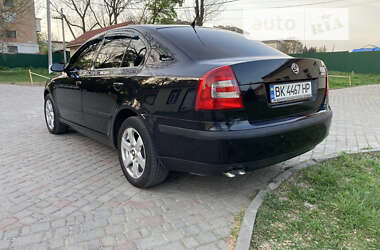 Лифтбек Skoda Octavia 2006 в Залещиках