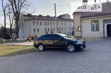 Лифтбек Skoda Octavia 2006 в Залещиках