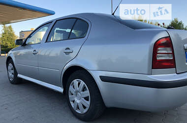 Ліфтбек Skoda Octavia 2006 в Рокитному