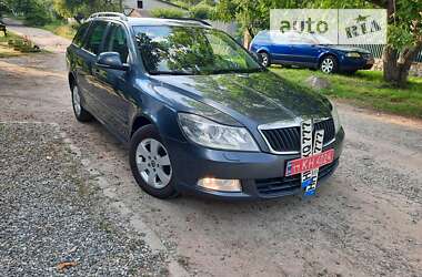 Универсал Skoda Octavia 2010 в Полтаве