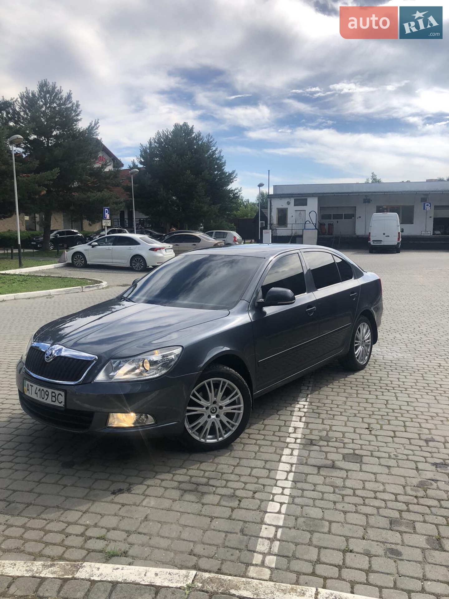 2011 Skoda Octavia - мініатюра 2