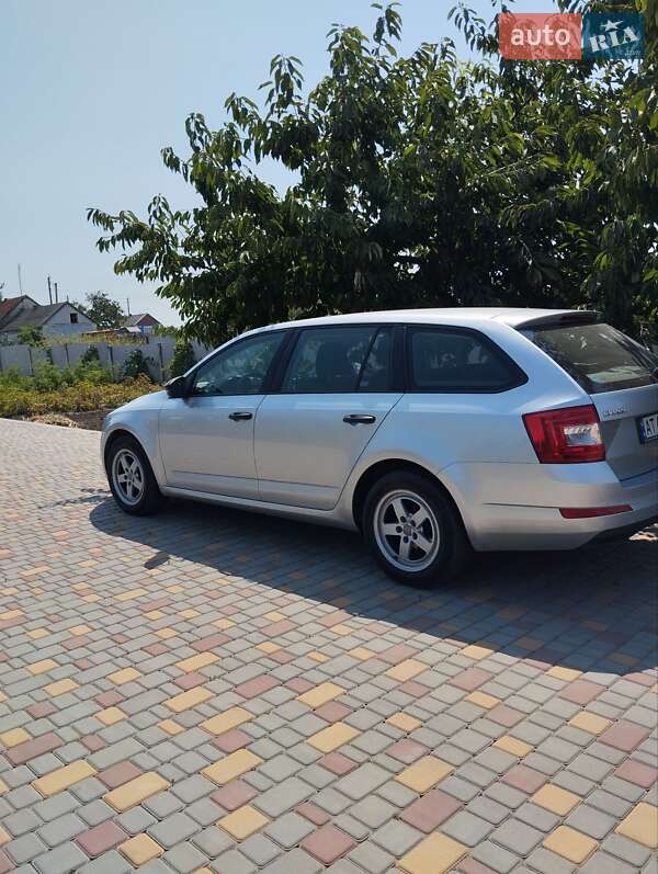 Универсал Skoda Octavia 2013 в Вознесенске