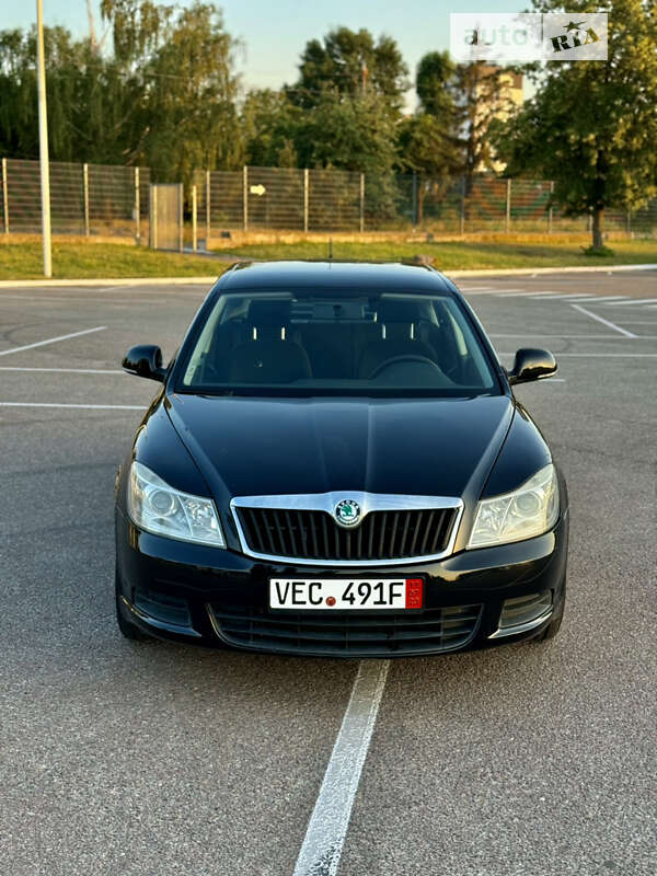 Лифтбек Skoda Octavia 2010 в Житомире