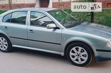 Лифтбек Skoda Octavia 2004 в Никополе