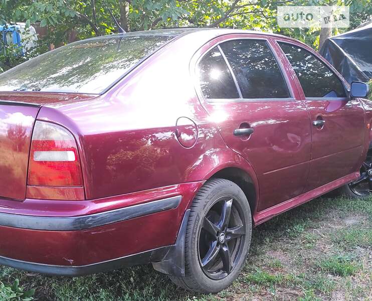 Ліфтбек Skoda Octavia 1998 в Ірпені