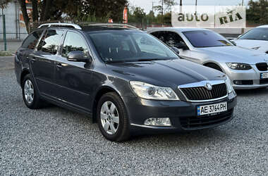 Універсал Skoda Octavia 2009 в Дніпрі