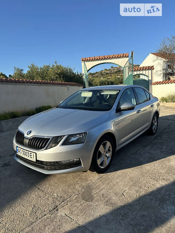 Лифтбек Skoda Octavia 2017 в Тячеве