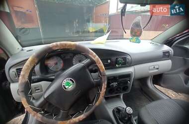 Лифтбек Skoda Octavia 1998 в 