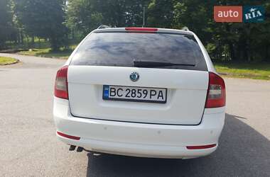Универсал Skoda Octavia 2010 в 
