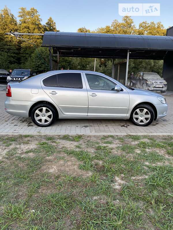 Лифтбек Skoda Octavia 2009 в Яворове