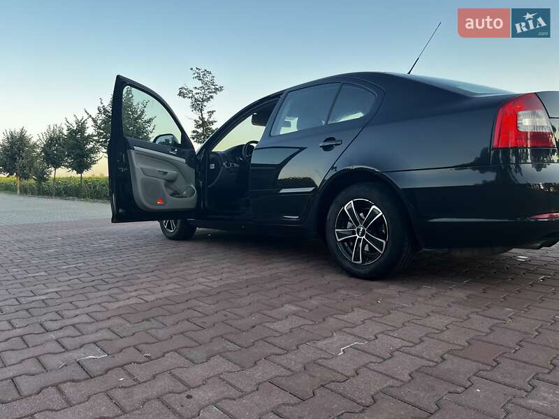 Лифтбек Skoda Octavia 2009 в Липовце