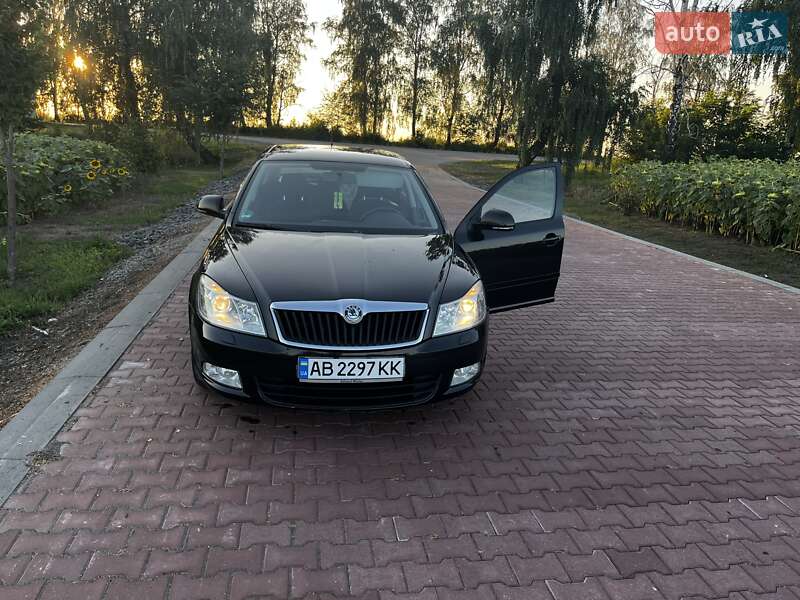 Лифтбек Skoda Octavia 2009 в Липовце