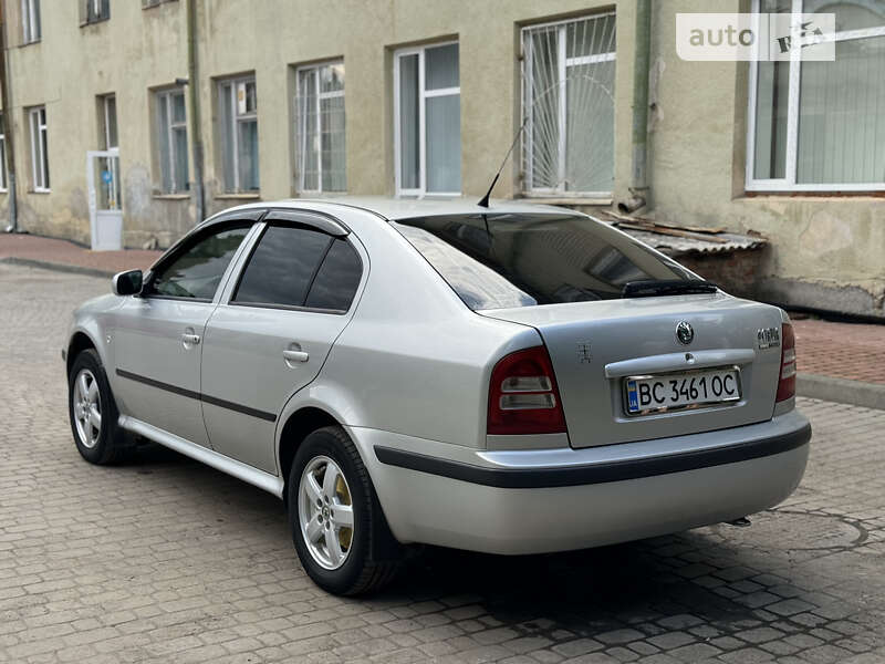 Лифтбек Skoda Octavia 2006 в Самборе