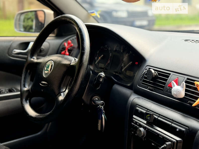 Лифтбек Skoda Octavia 2006 в Самборе