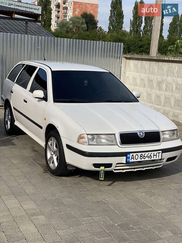 Универсал Skoda Octavia 2000 в Ужгороде