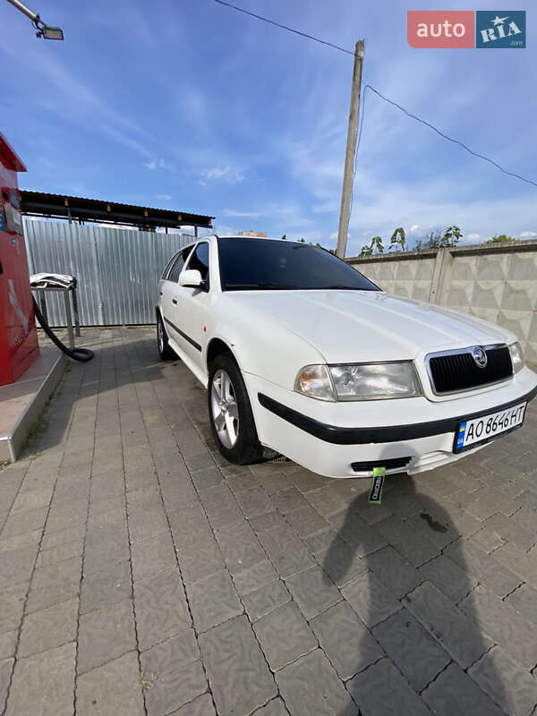 Универсал Skoda Octavia 2000 в Ужгороде