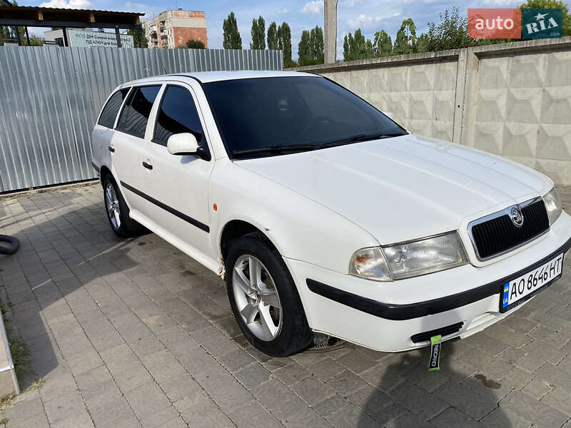 Универсал Skoda Octavia 2000 в Ужгороде