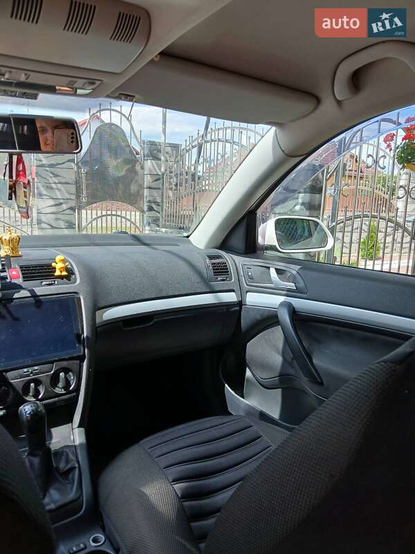 Лифтбек Skoda Octavia 2008 в Виноградове
