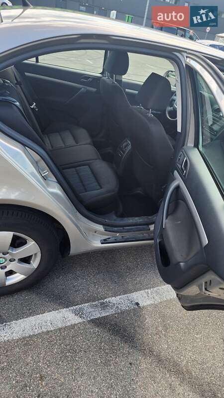 Лифтбек Skoda Octavia 2012 в Киеве фото 15 Лифтбек Skoda Octavia 2012 в Киеве