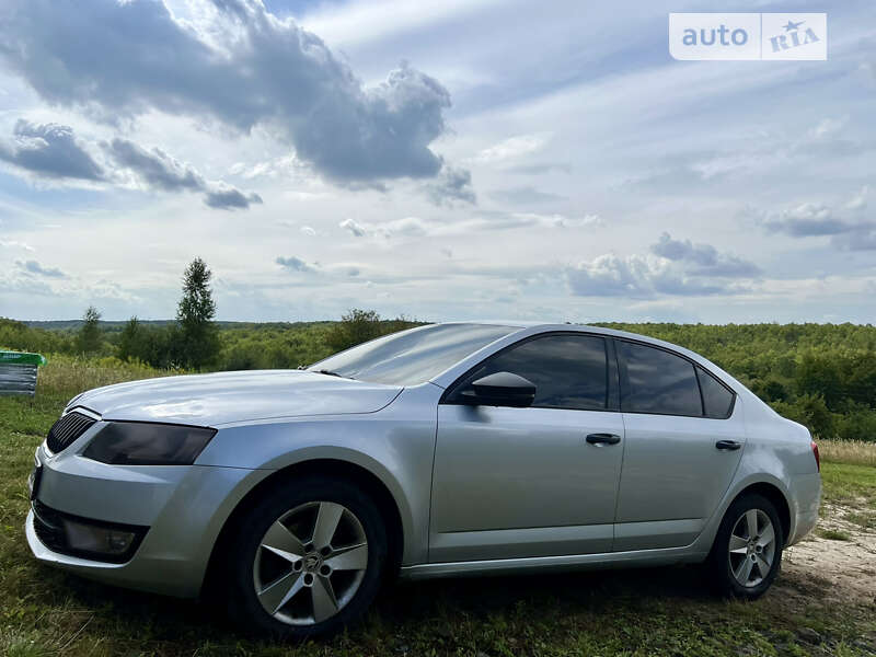 Лифтбек Skoda Octavia 2016 в Ужгороде