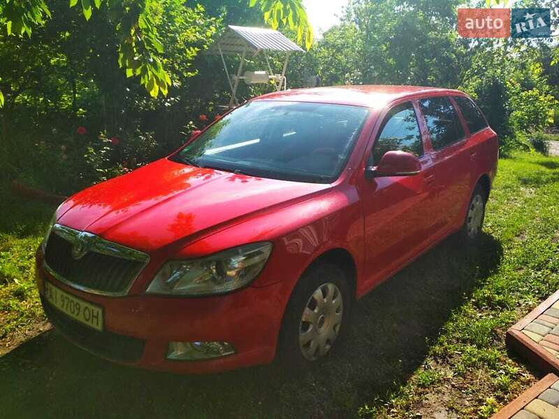 Універсал Skoda Octavia 2012 в 