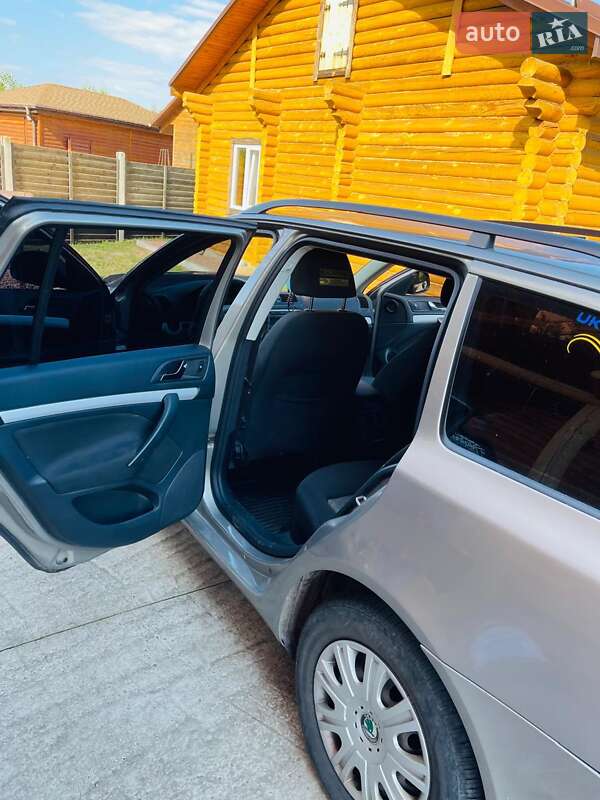 Універсал Skoda Octavia 2011 в Новгород-Сіверському