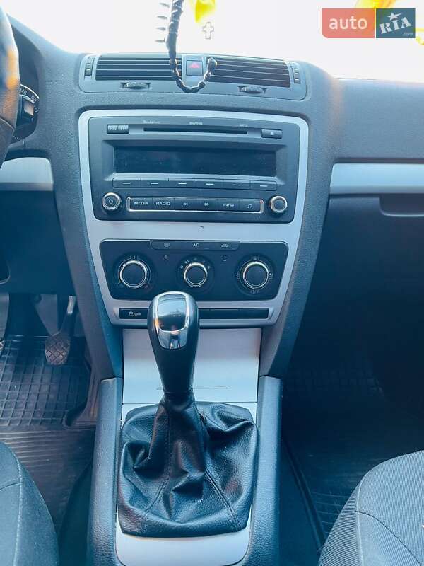 Універсал Skoda Octavia 2011 в Новгород-Сіверському