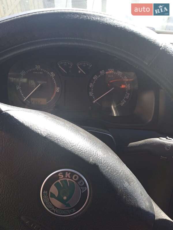 Лифтбек Skoda Octavia 2007 в Маневичах