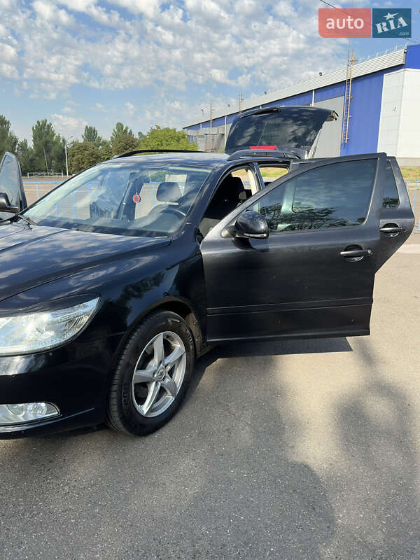 Универсал Skoda Octavia 2010 в Кривом Роге