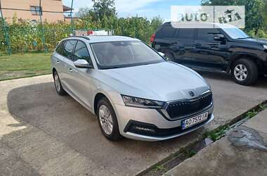 Универсал Skoda Octavia 2023 в Ужгороде