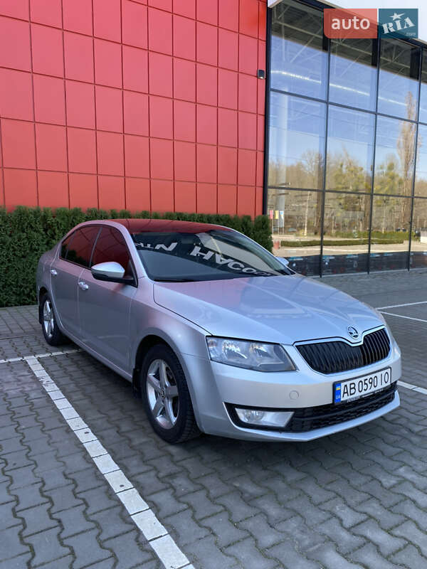 Лифтбек Skoda Octavia 2015 в Виннице