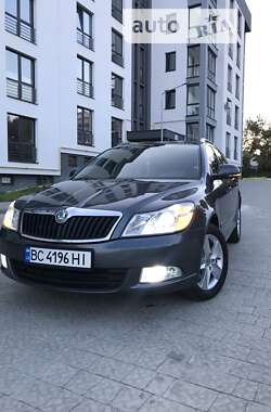 Універсал Skoda Octavia 2011 в Новояворівську