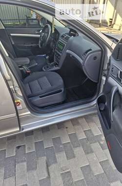 Лифтбек Skoda Octavia 2012 в 