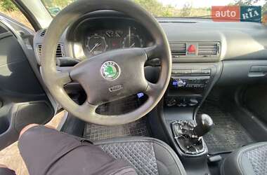 Лифтбек Skoda Octavia 2001 в 