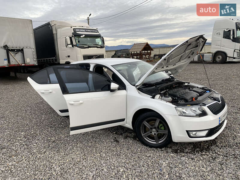 Лифтбек Skoda Octavia 2013 в Иршаве