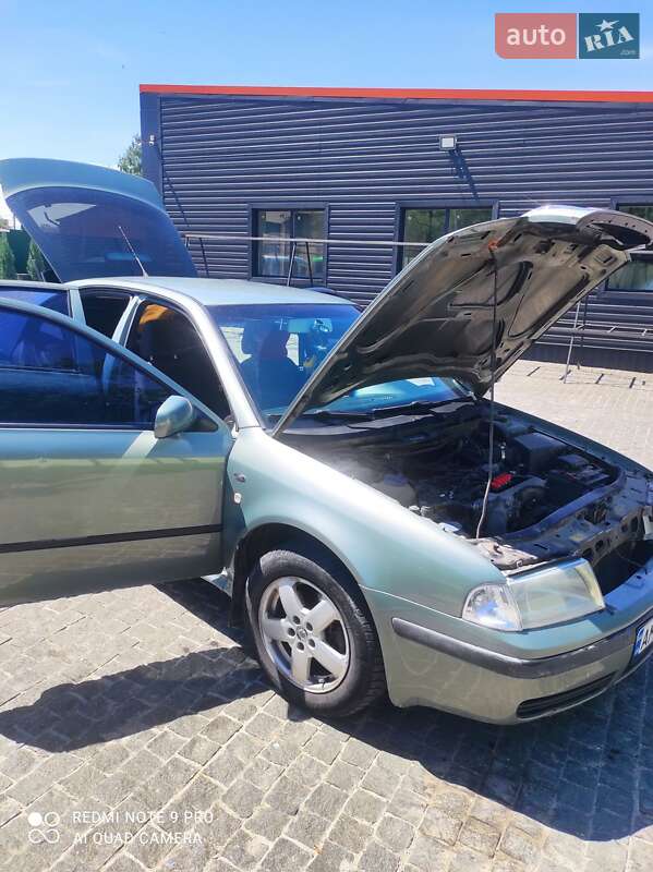 Лифтбек Skoda Octavia 2001 в Коростышеве