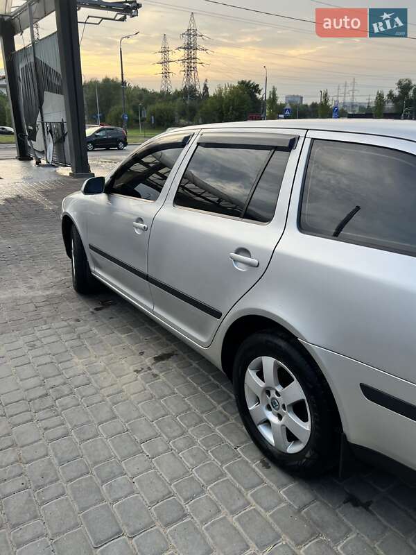 Универсал Skoda Octavia 2006 в Львове