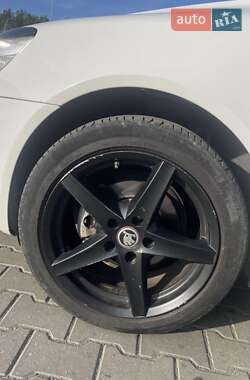 Лифтбек Skoda Octavia 2012 в 