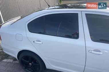 Лифтбек Skoda Octavia 2012 в 