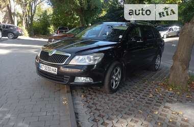 Універсал Skoda Octavia 2011 в Чернівцях