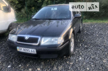 Лифтбек Skoda Octavia 2004 в Вараше